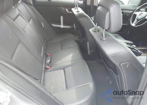 2014 Mercedes-Benz Glk 350 4Matic z USA, uszkodzony, nr VIN WDCGG8JB7EG193300